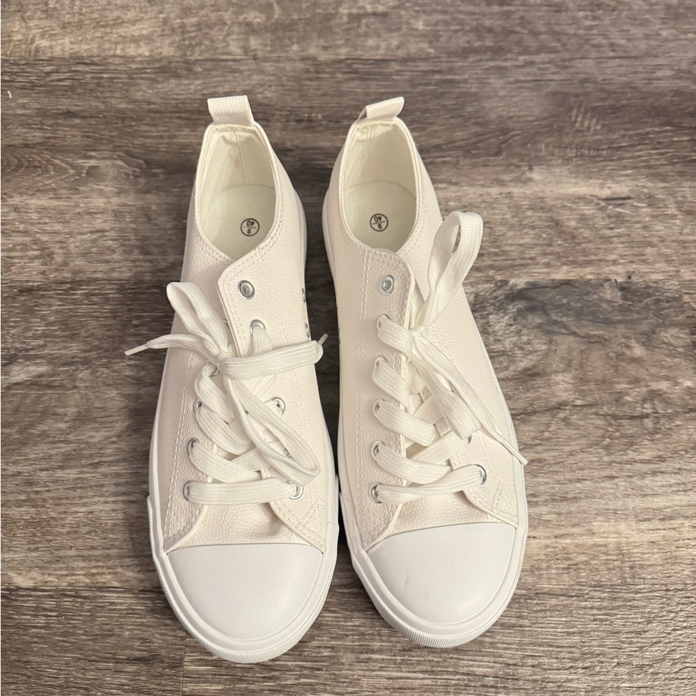Amazon Women's Cream Canvas Sneakers